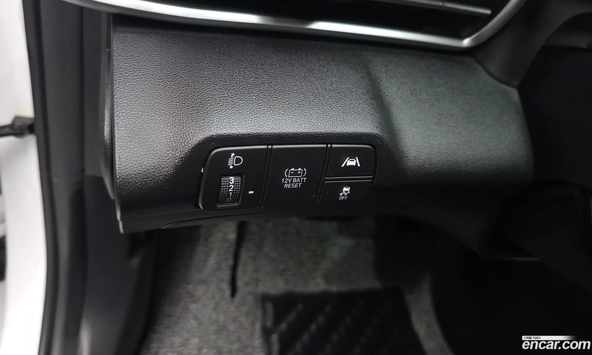 Hyundai Elantra Hybrid 2022 — 25