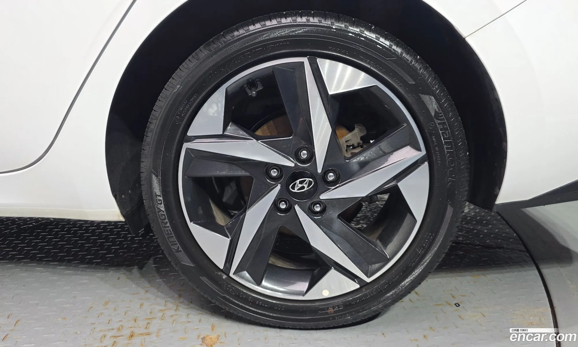 Hyundai Elantra Hybrid 2022 — 6