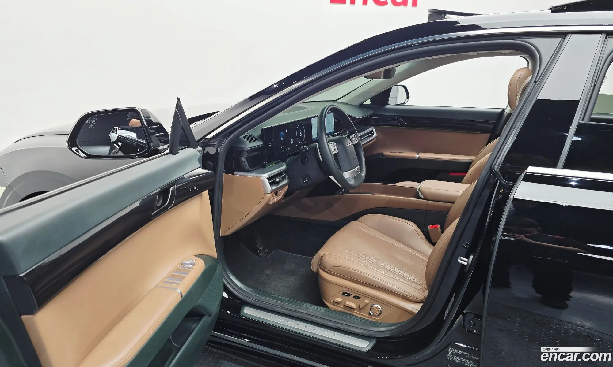 Hyundai Grandeur Hybrid 2023 — 12