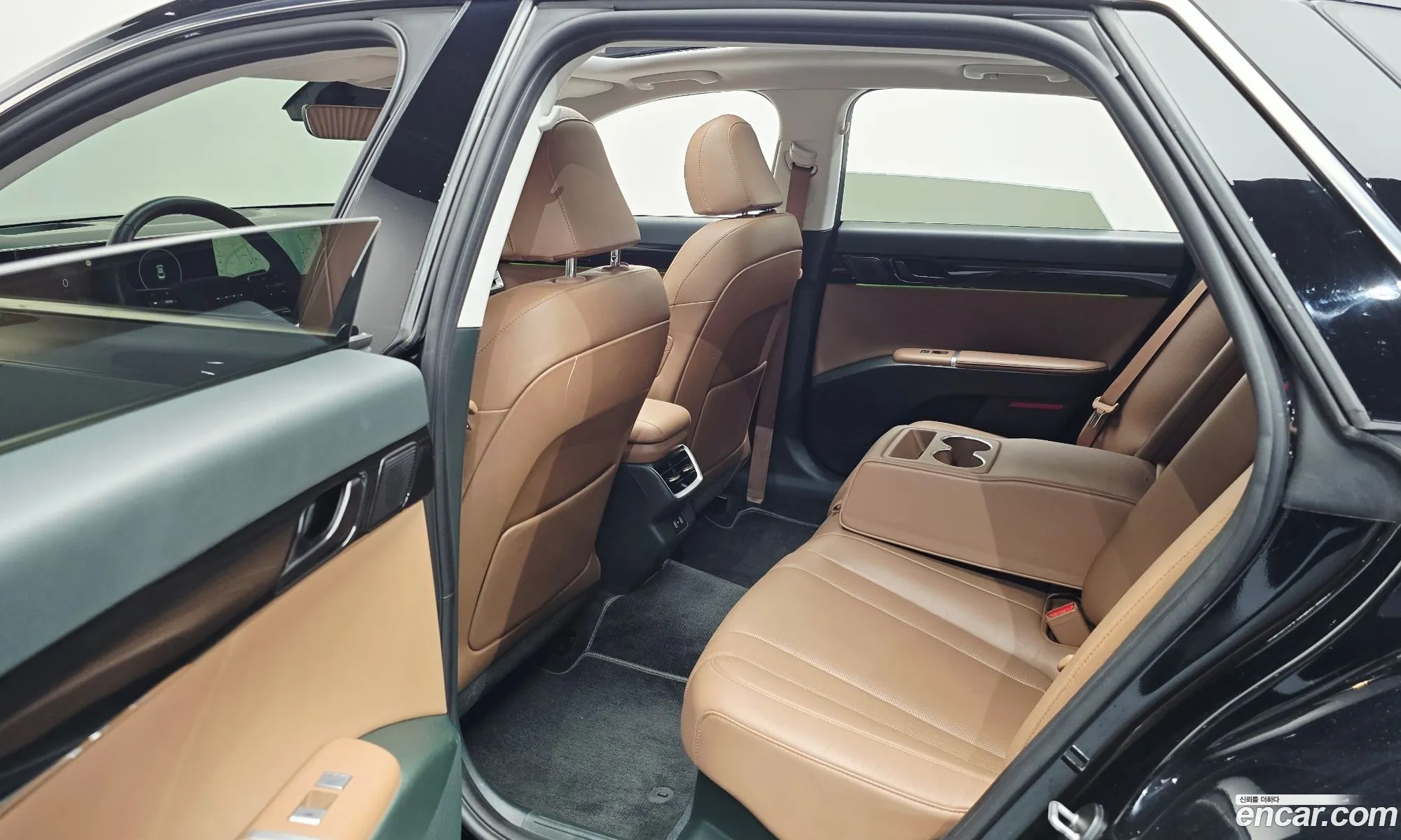 Hyundai Grandeur Hybrid 2023 — 17