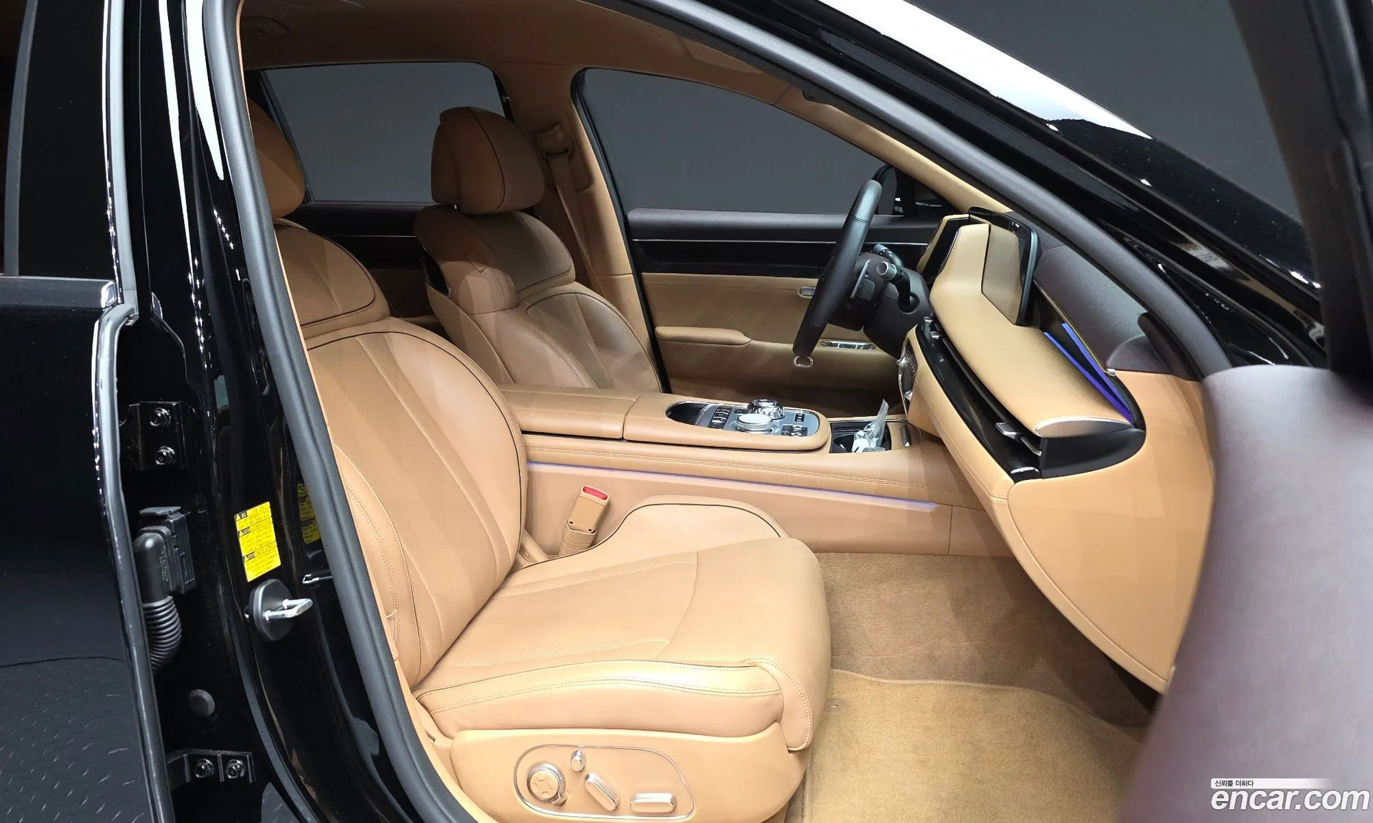 Genesis G90 2022 KMTFA41DDNU013453 — 12