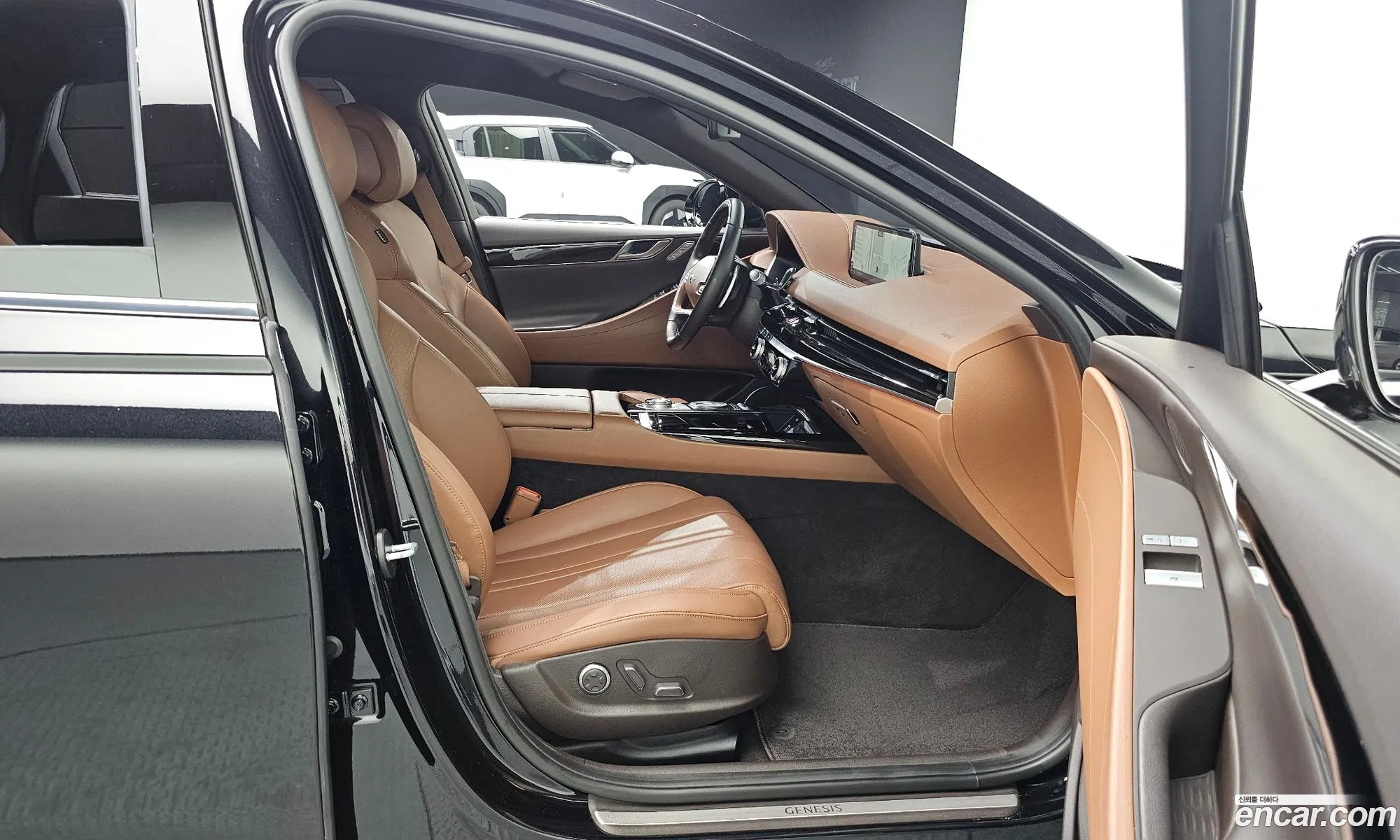 Genesis G80 2022 KMTGB41CDNU123017 — 6