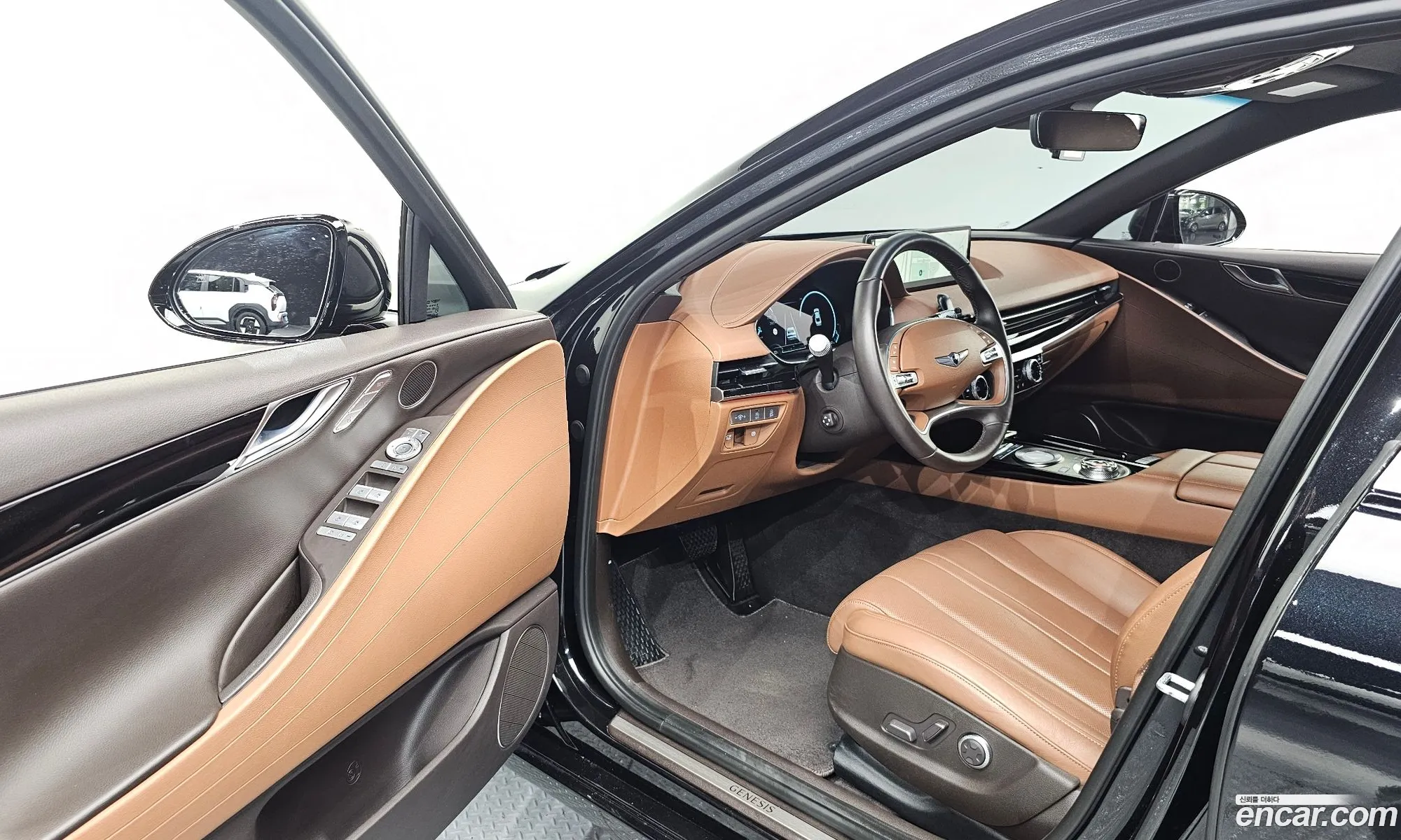 Genesis G80 2022 KMTGB41CDNU123017 — 10