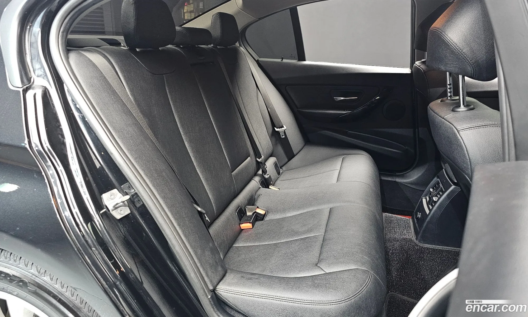 BMW 3 Series 2018 WBA8C5101JK733859 — 6