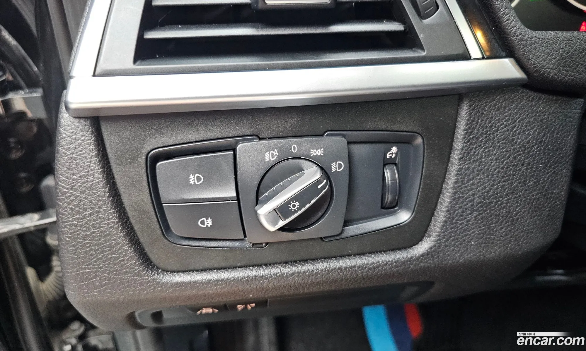 BMW 3 Series 2018 WBA8C5101JK733859 — 2