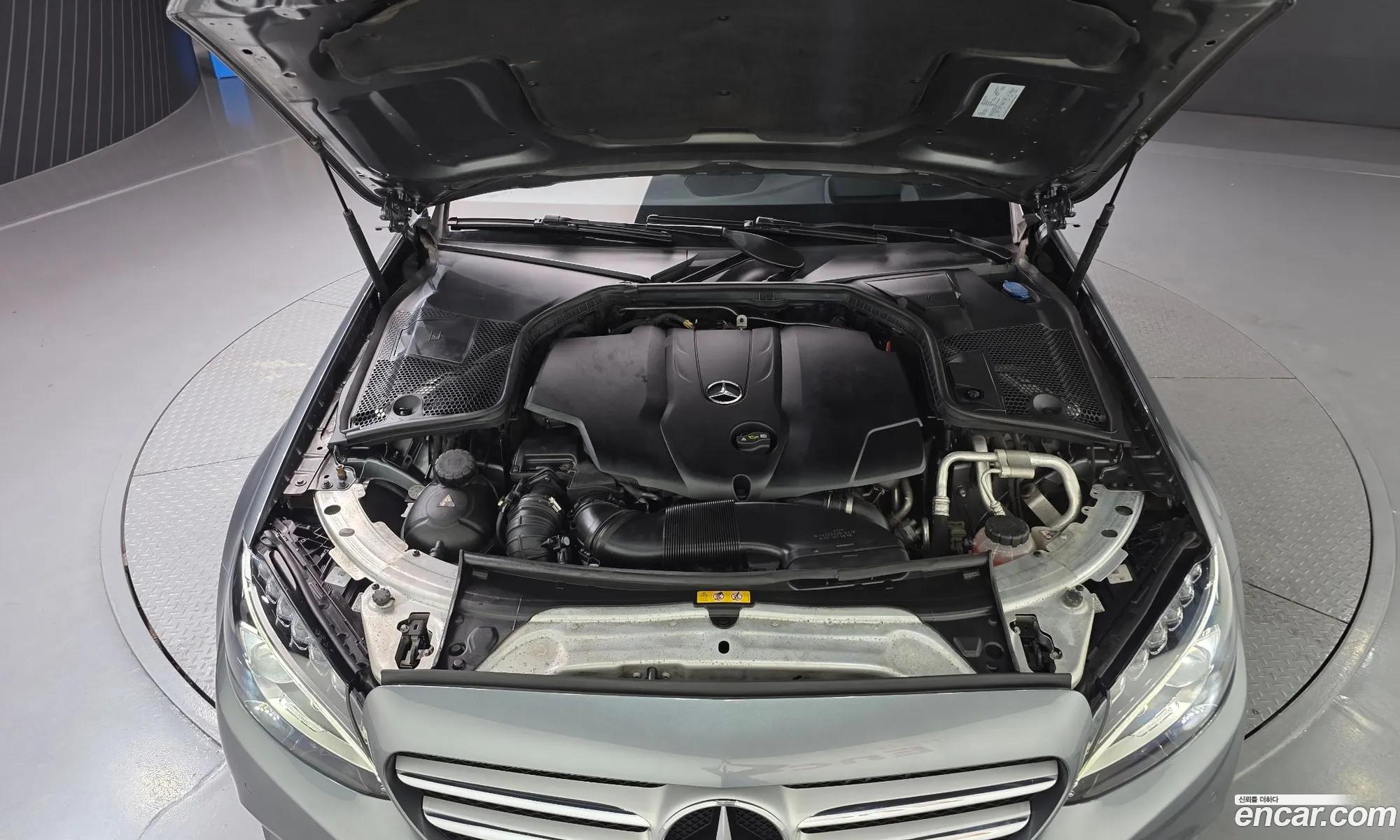 Mercedes-Benz C-Class W205 2017 — 12