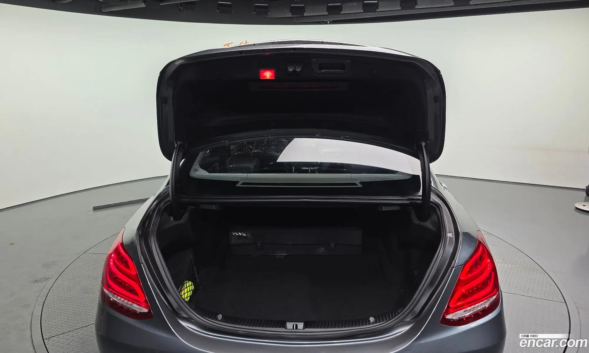 Mercedes-Benz C-Class W205 2017 — 15