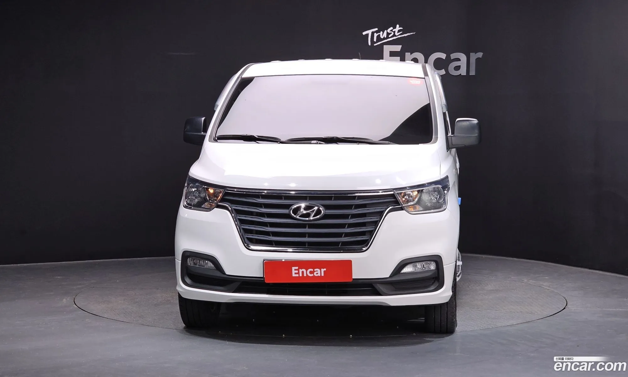 Hyundai Grand Starex 2018 — 25