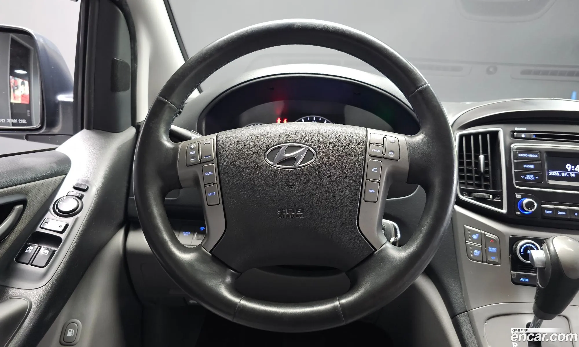 Hyundai Grand Starex 2018 — 23