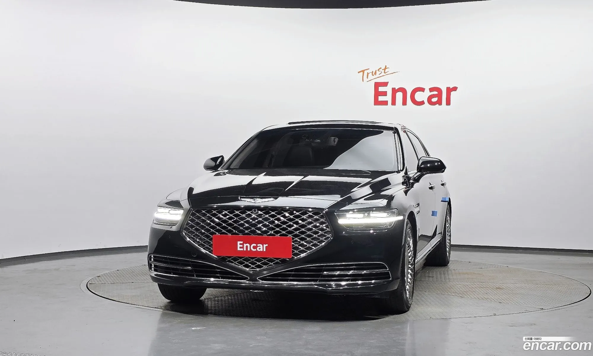 Genesis G90 2021 KMHG241DDMU094582 — 4