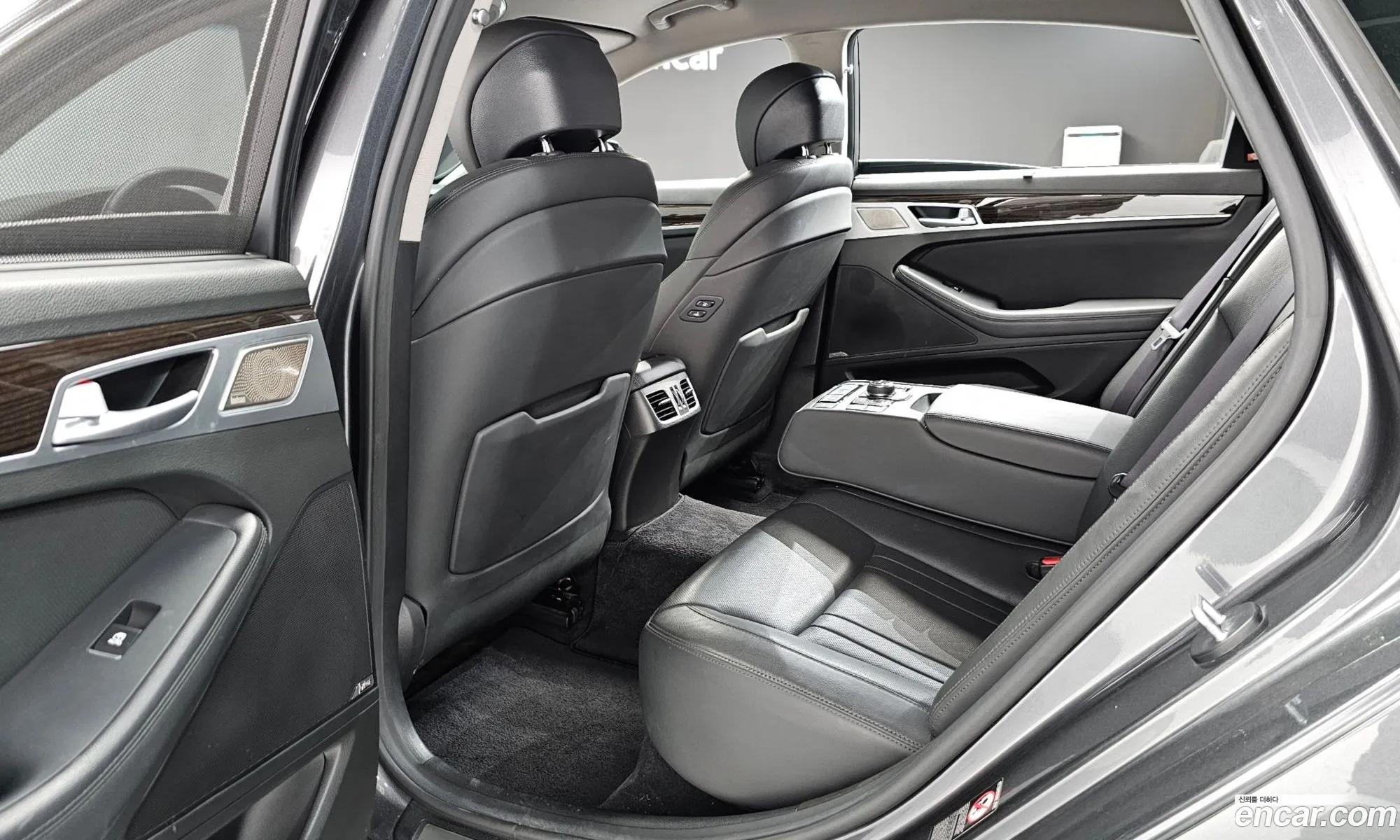 Genesis G80 2016 KMHGM41DDHU185655 — 11