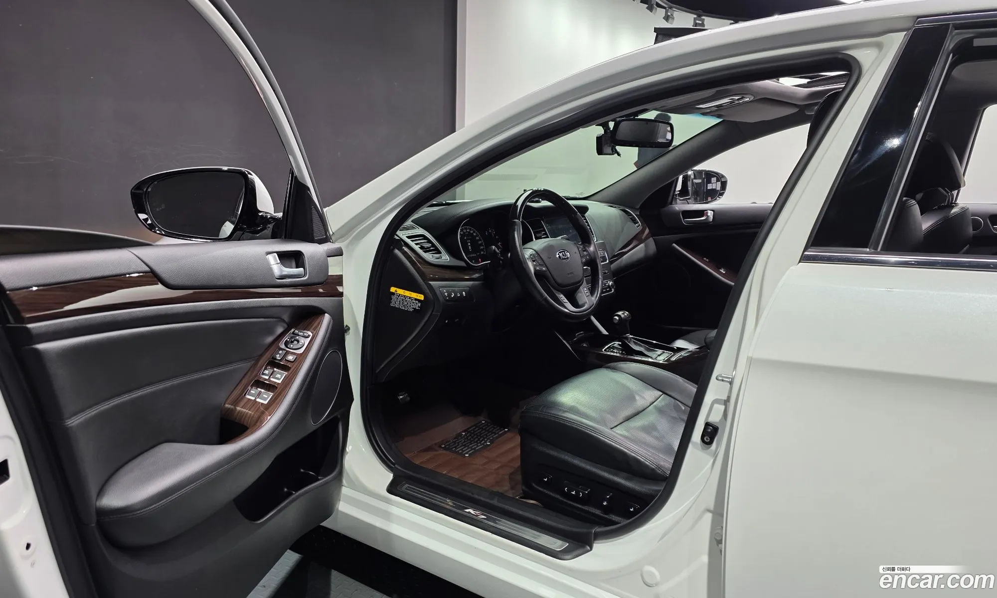 Kia K7 2015 — 19