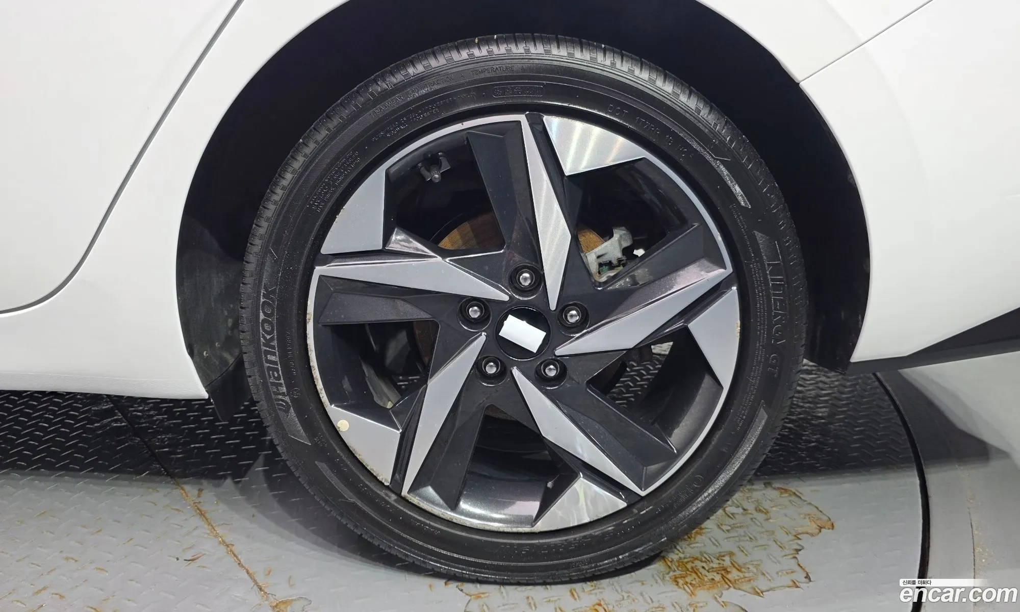 Hyundai Elantra Hybrid 2022 — 22