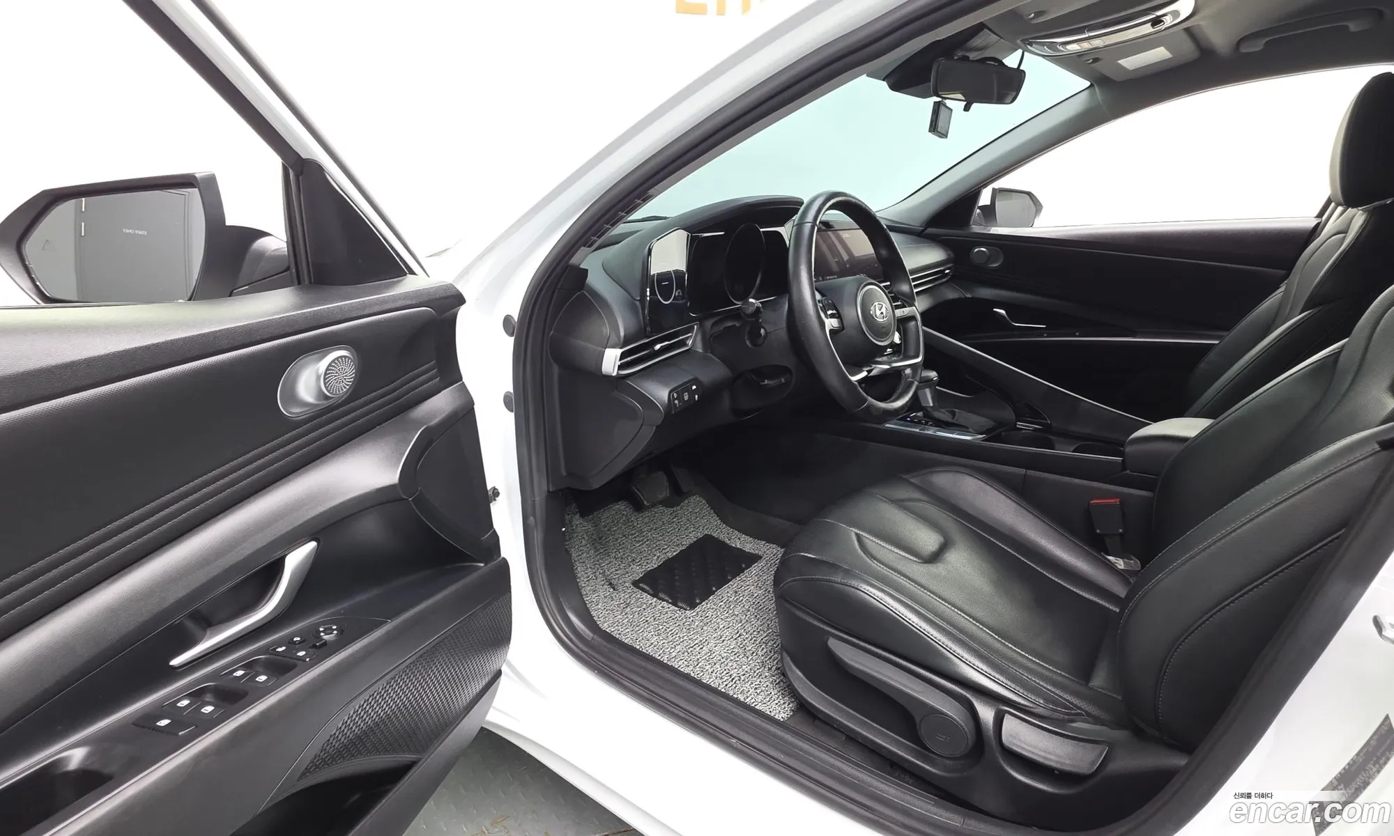 Hyundai Elantra Hybrid 2022 — 23