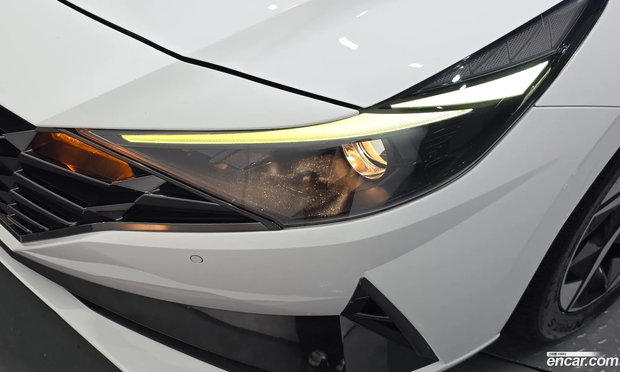 Hyundai Elantra Hybrid 2022 — 28