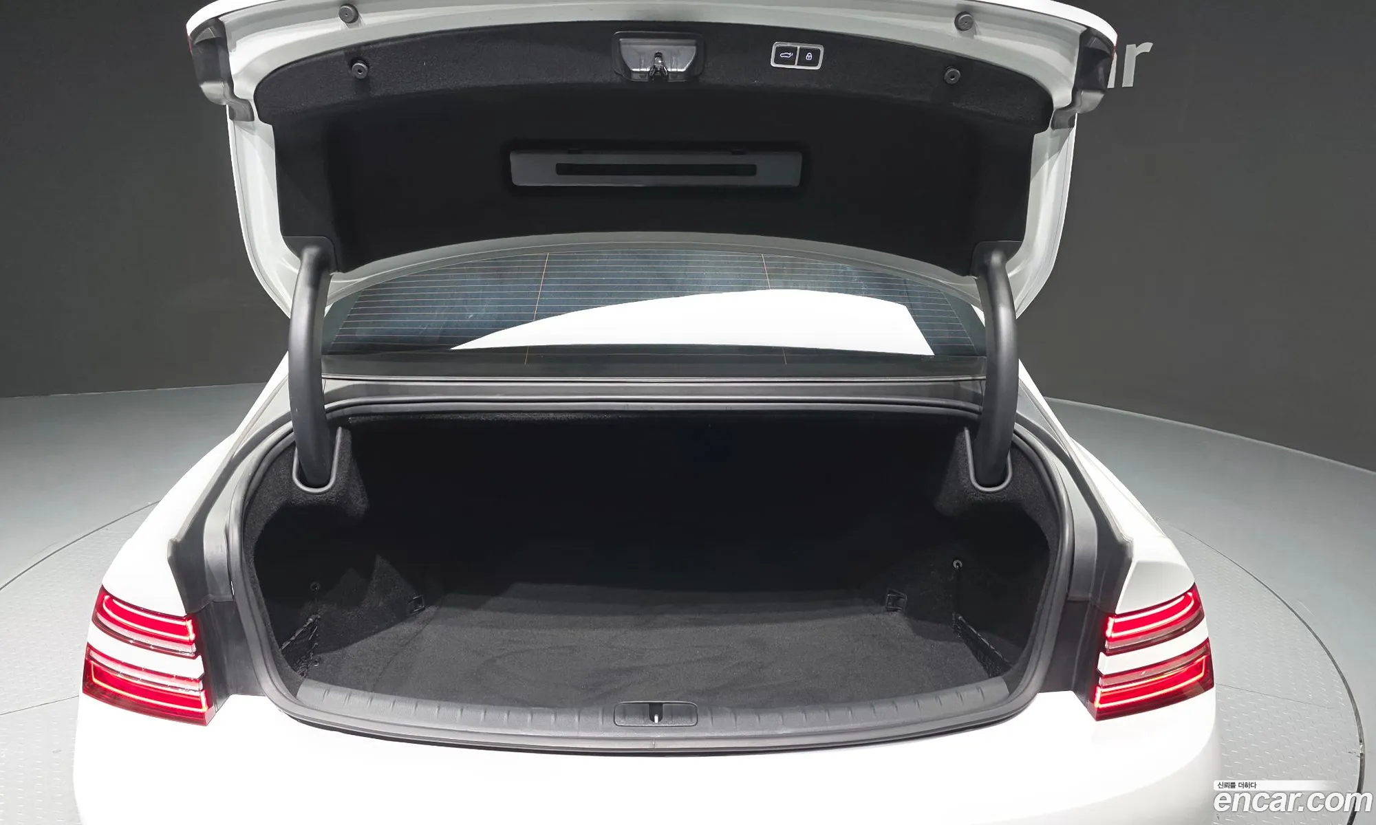 Genesis G80 2021 KMTGB41CDNU122351 — 6