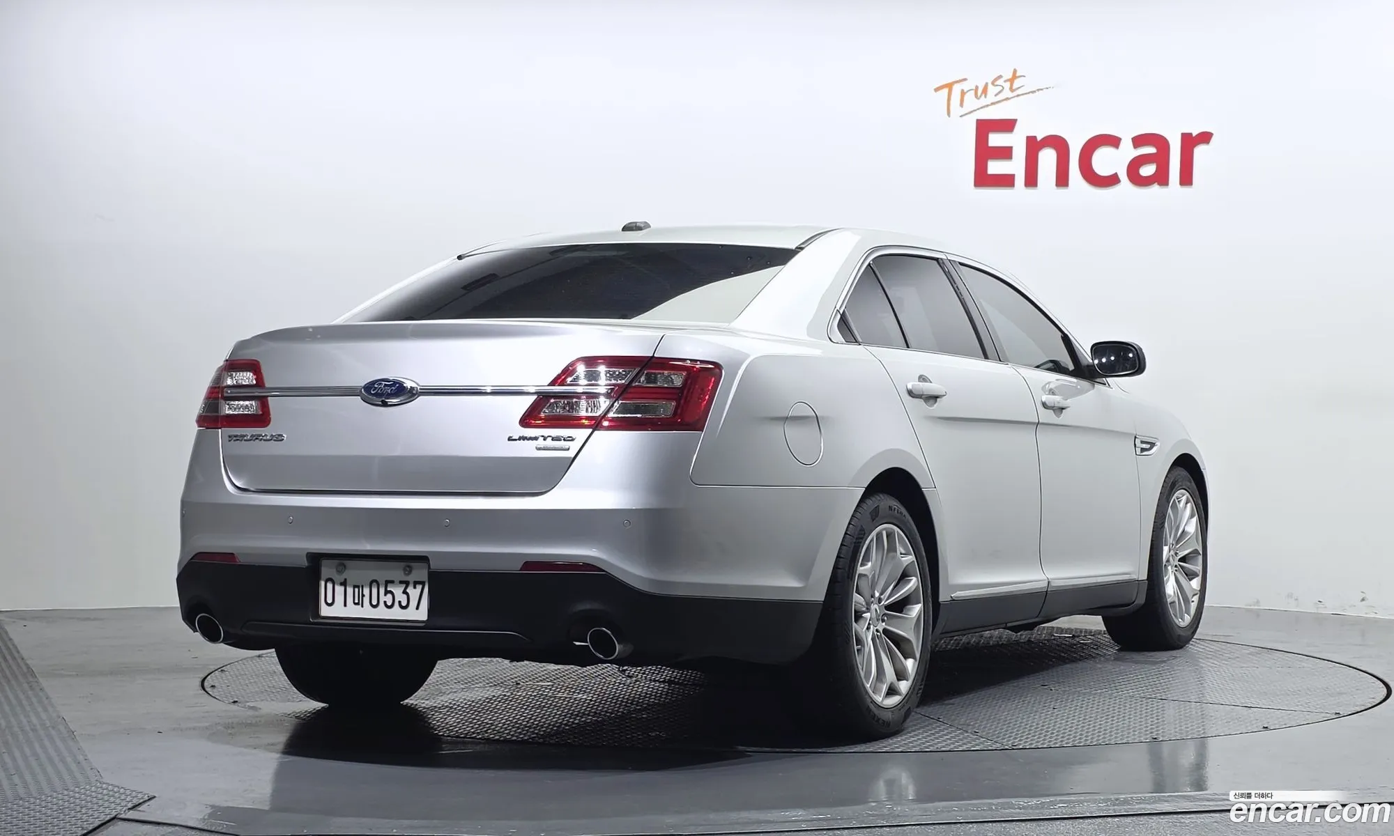 Ford Taurus