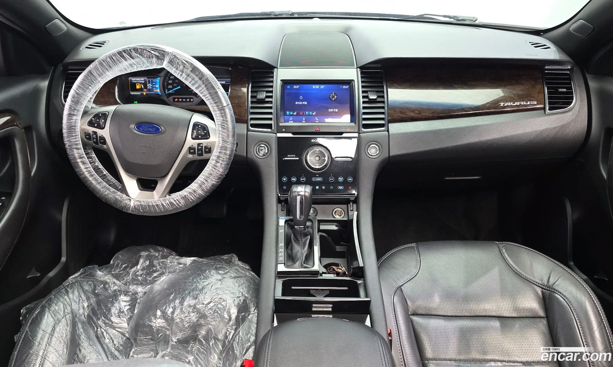 Ford Taurus