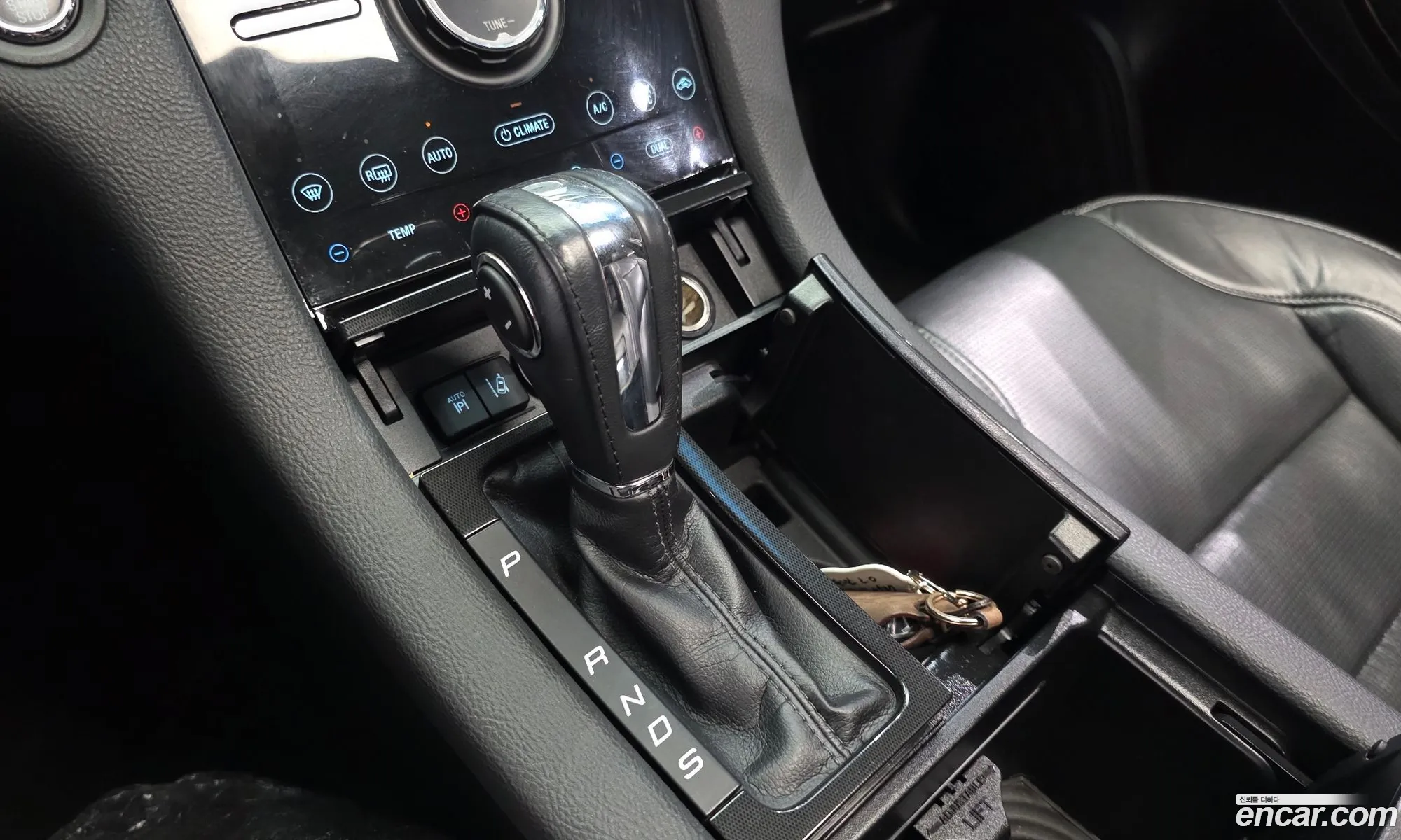 Ford Taurus 2016 1FAHP2F96GG108498 — 18