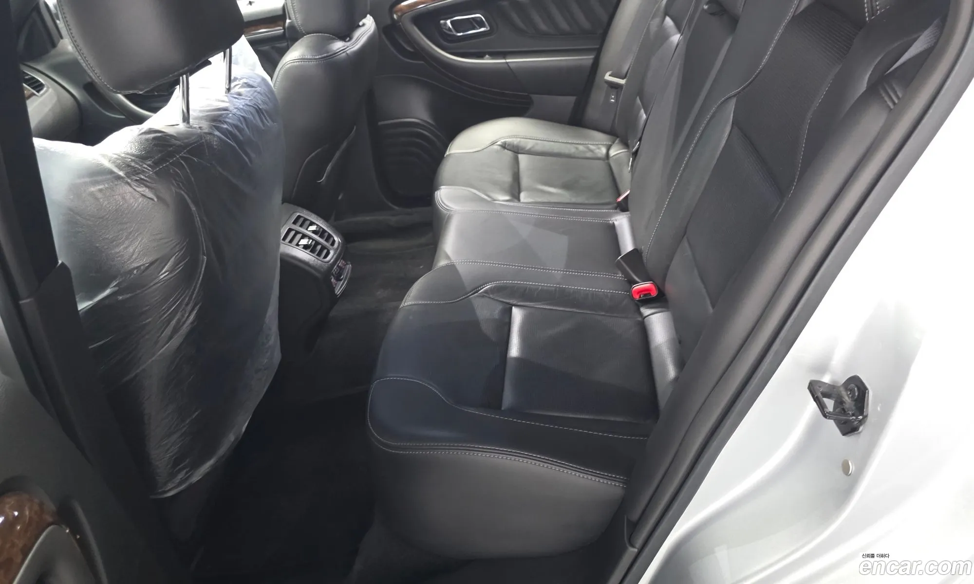 Ford Taurus