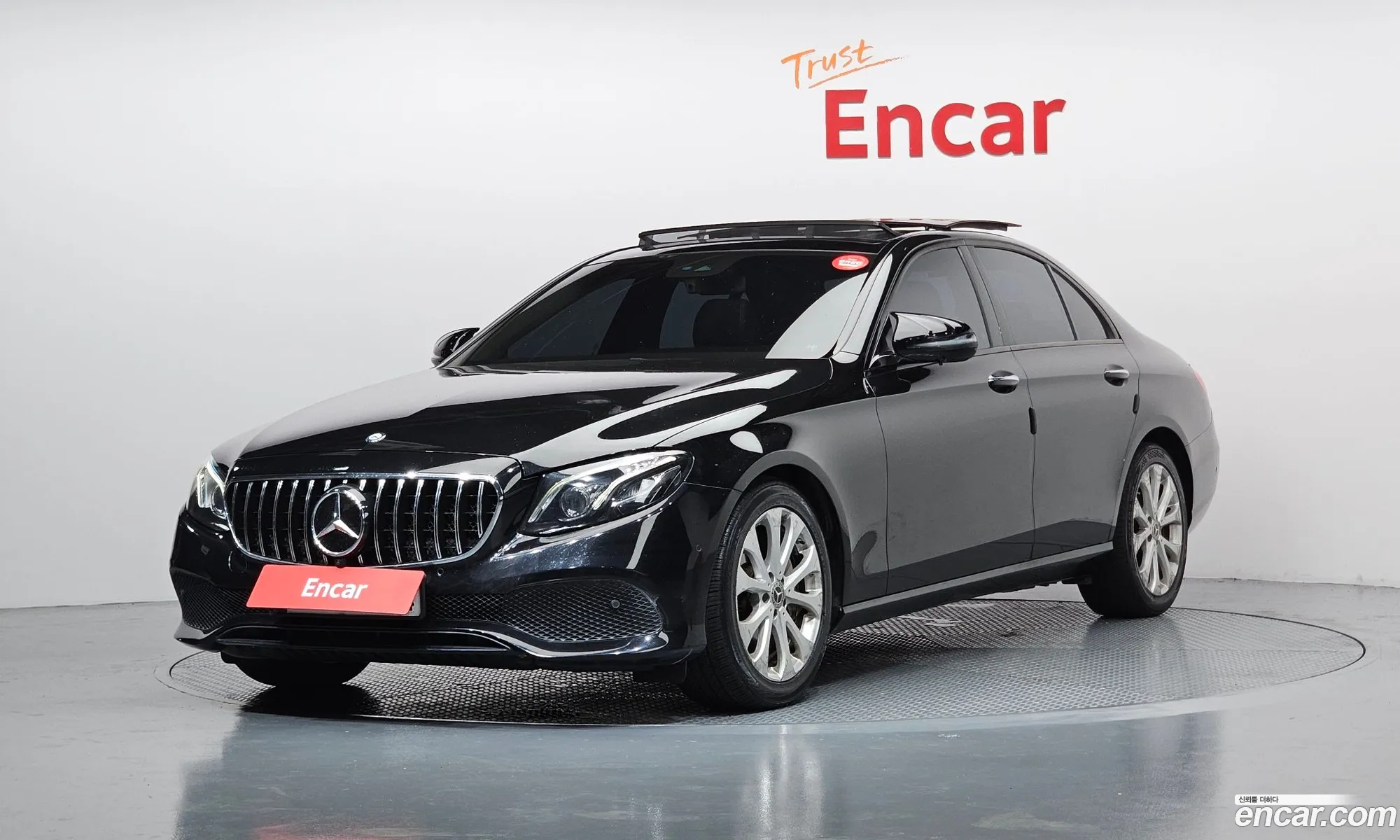 Mercedes-Benz E-Class W213 2017 WDDZF4JB2HA154427 — 14