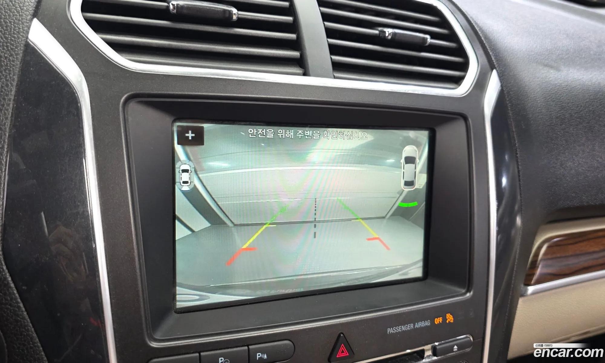 Ford Explorer 2018 1FM5K8FH2JGB23296 — 17
