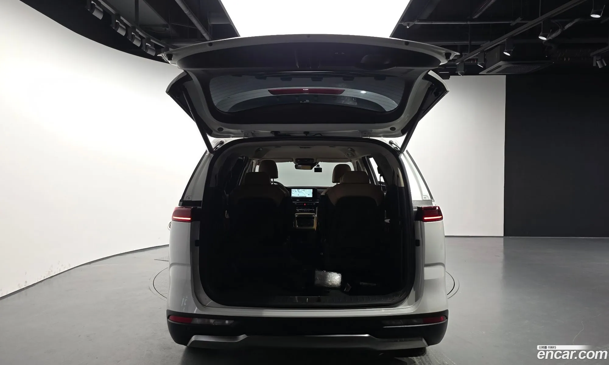 Kia Carnival 2022 — 10