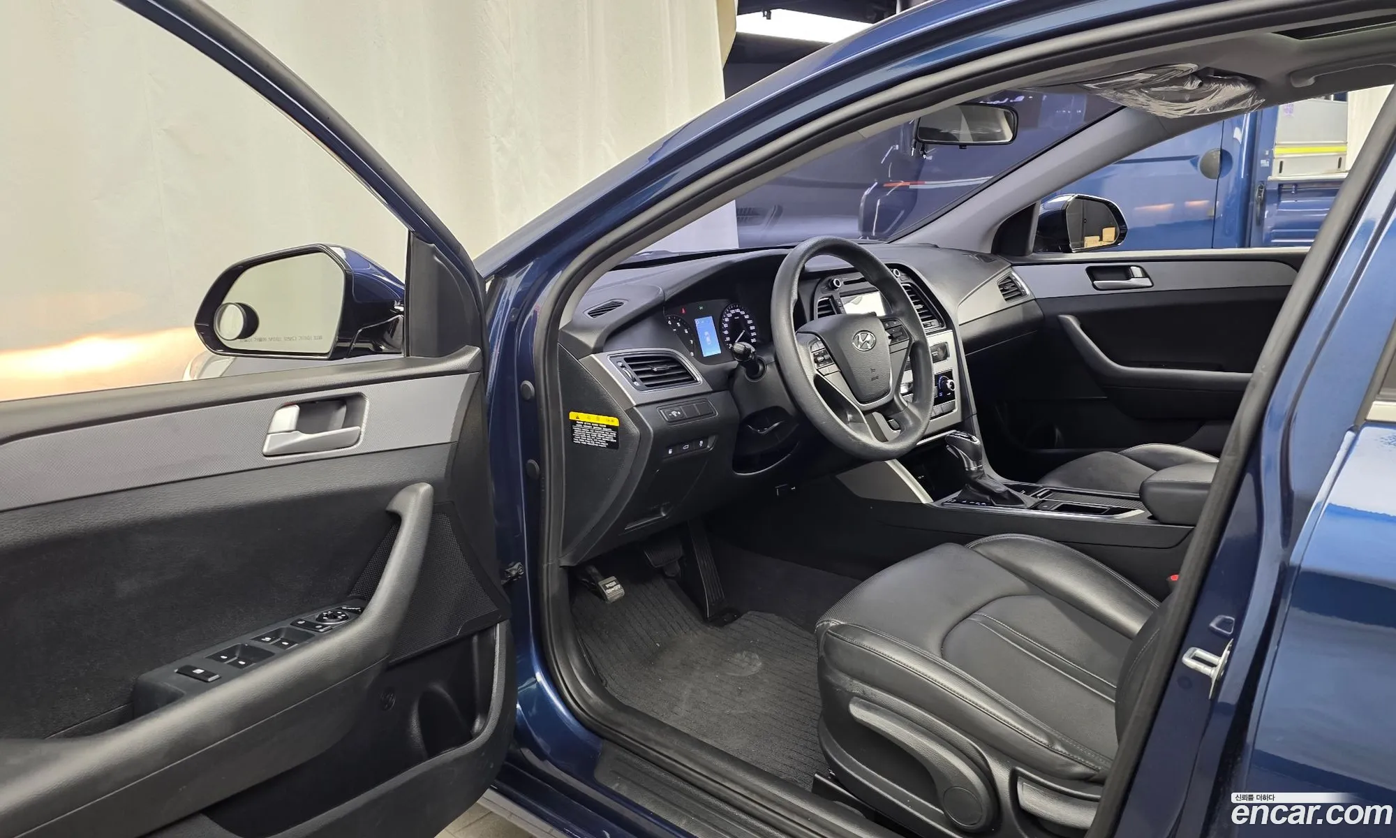 Hyundai LF Sonata 2016 KMHE341DBGA252385 — 19