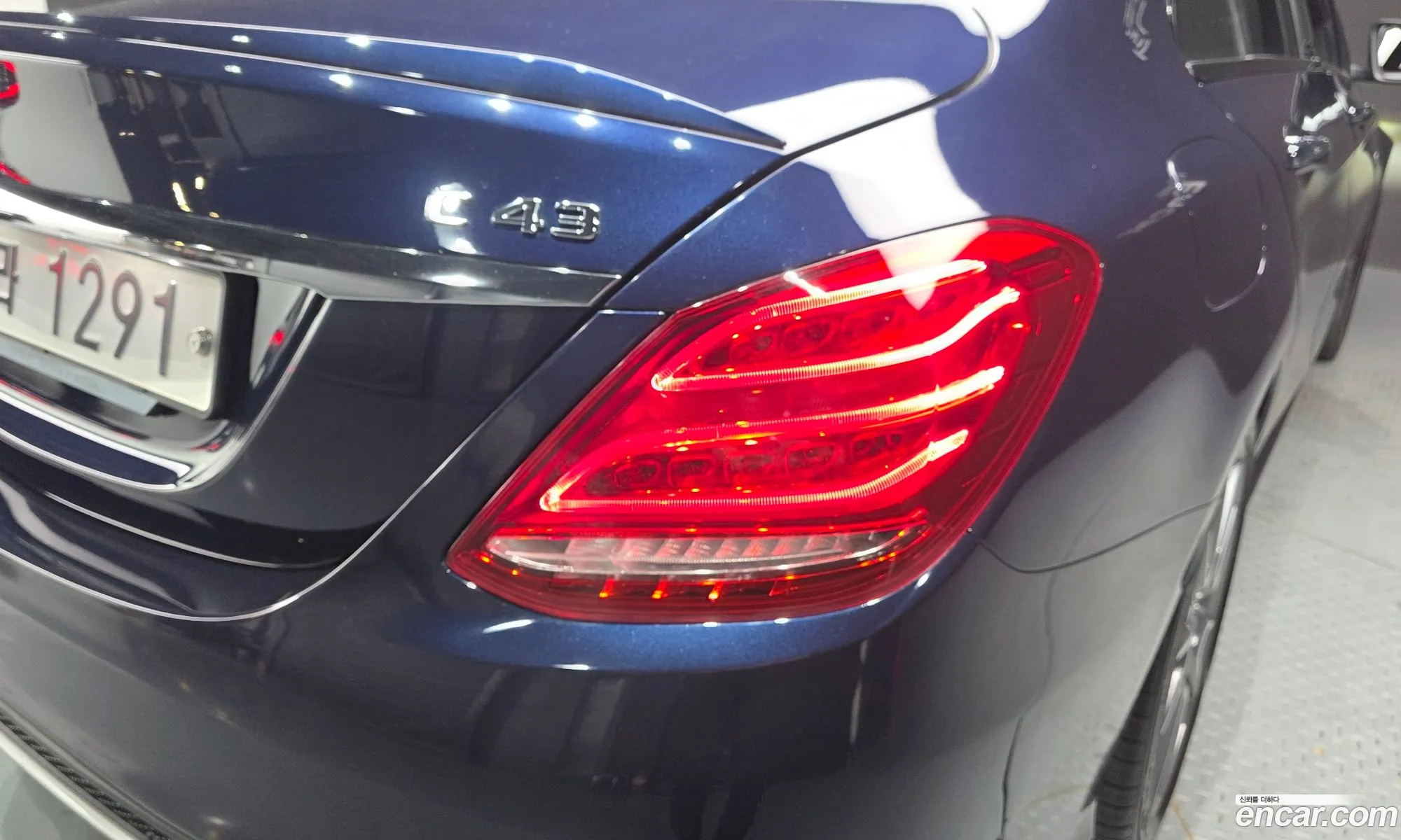 Mercedes-Benz C-Class W205 2018 — 19