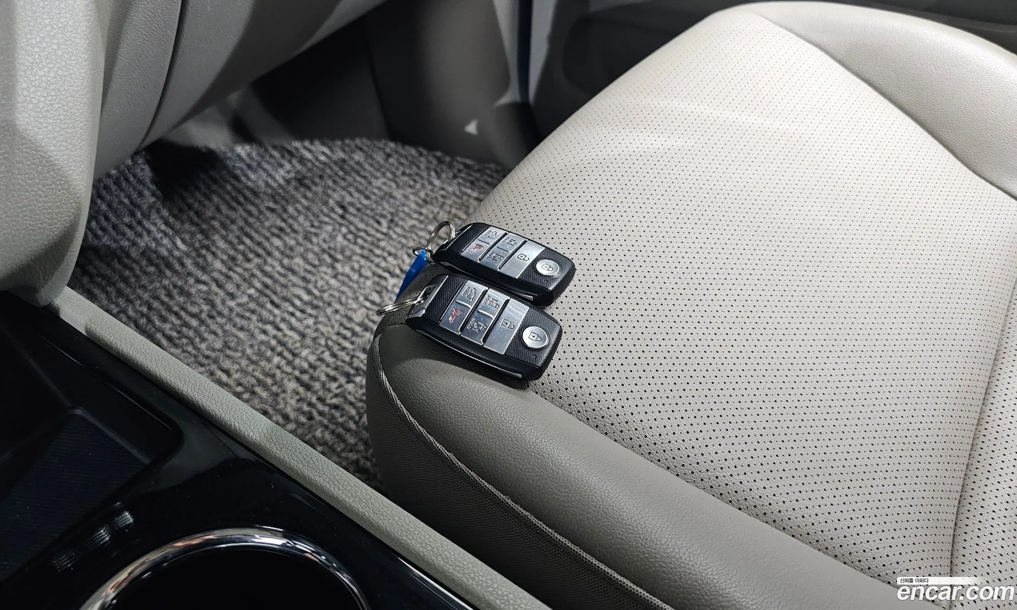 Kia Carnival 2020 KNAMC81ABLS674232 — 18