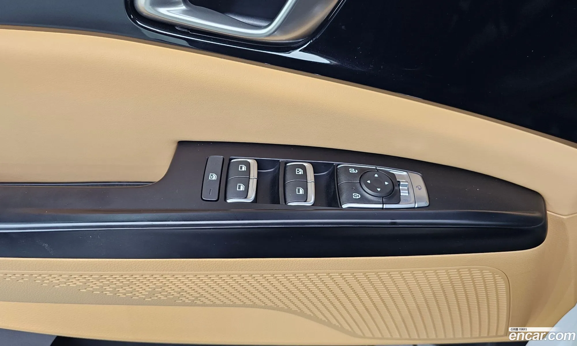 Kia Carnival 2023 KNANB813BPS382307 — 10