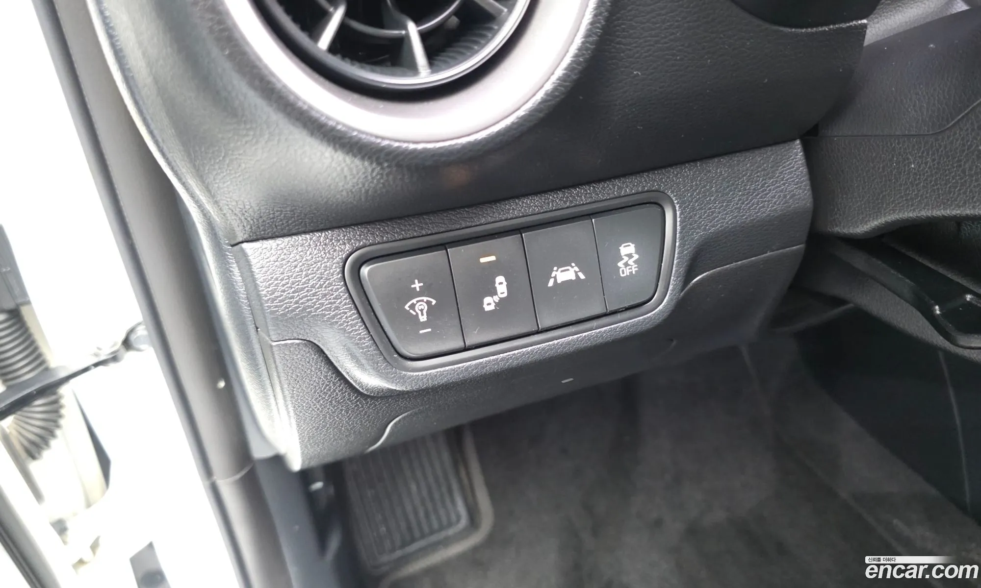 Kia K3 2018 KNAF341BEKA012072 — 27