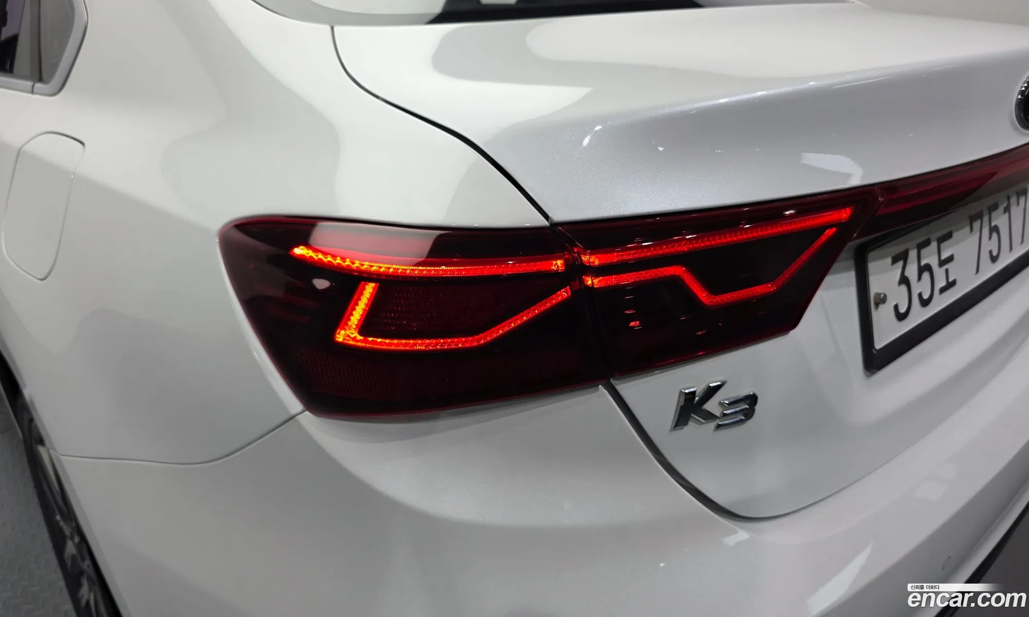 Kia K3 2018 KNAF341BEKA012072 — 30