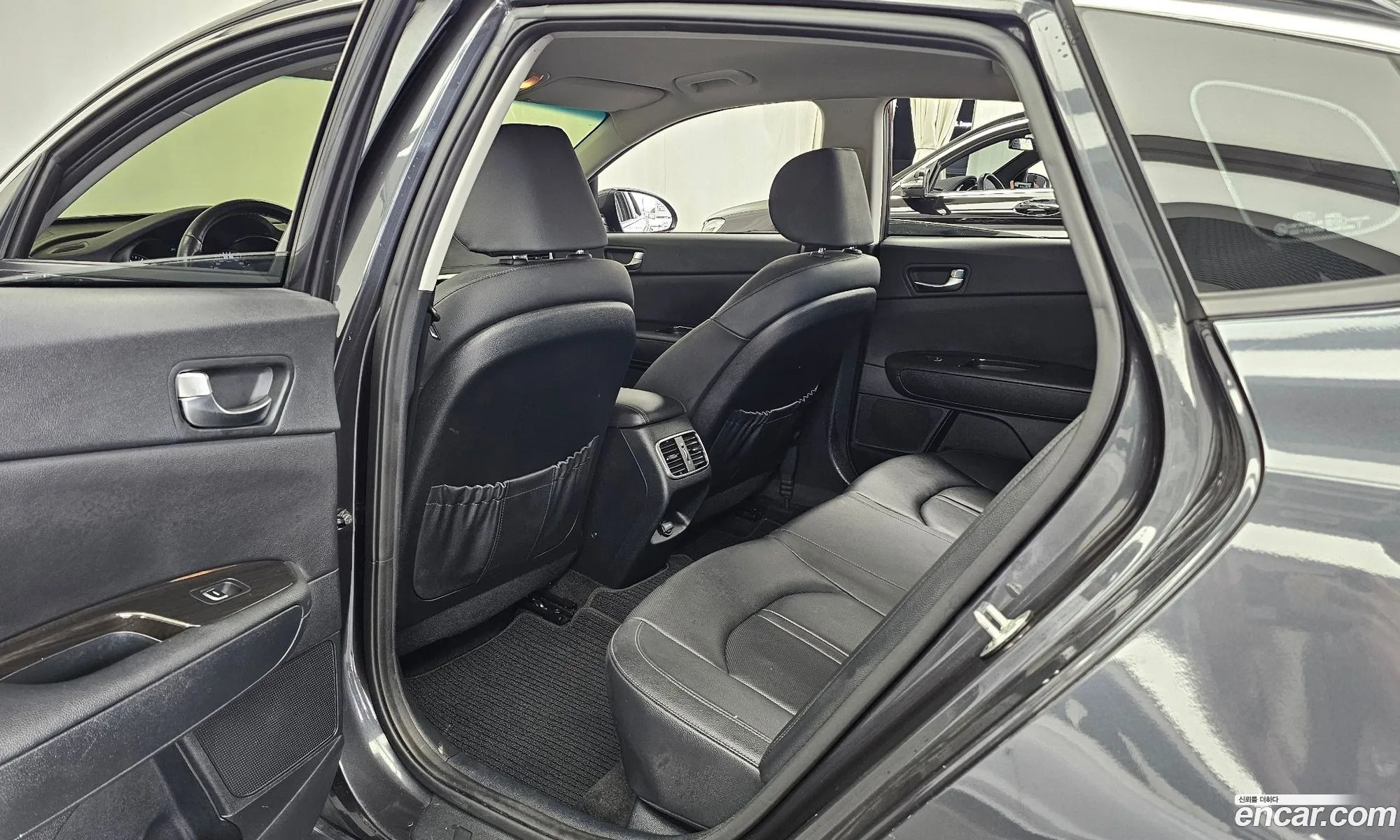 Kia K5 2018 KNAGU411BKA323049 — 11