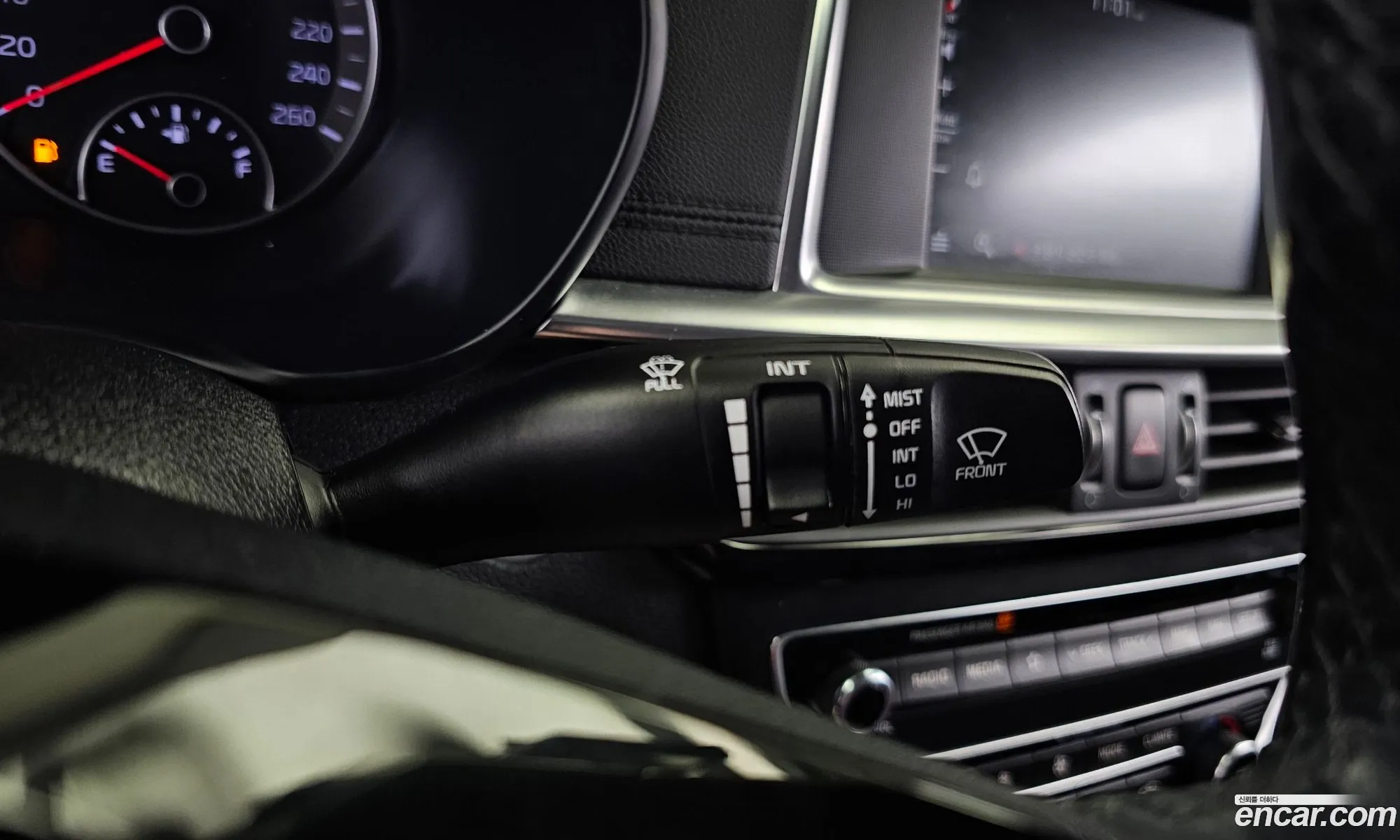 Kia K5 2018 KNAGU411BKA323049 — 9