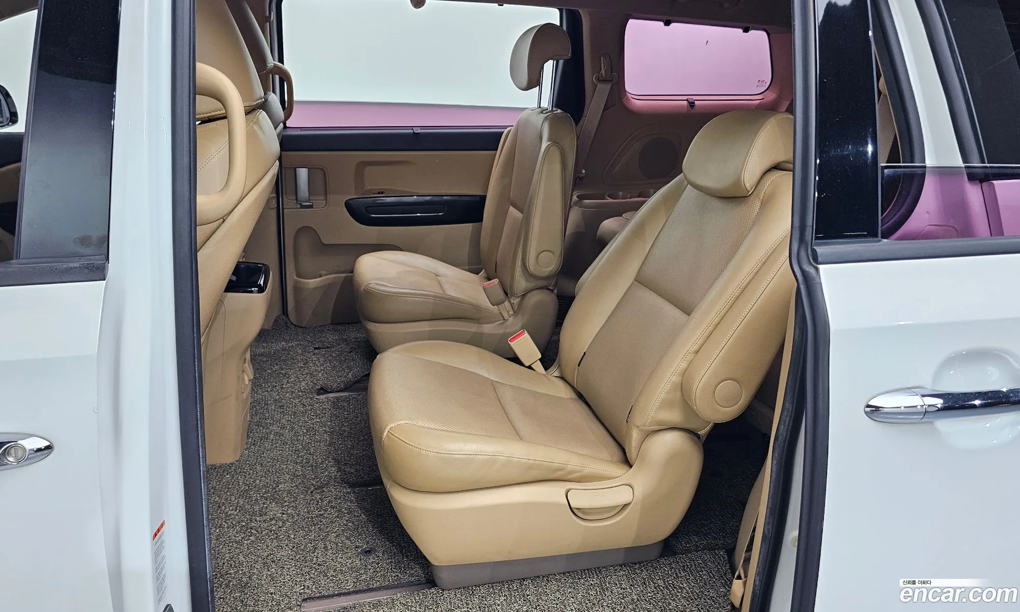 Kia Carnival 2017 KNAMC81ABJS386892 — 4