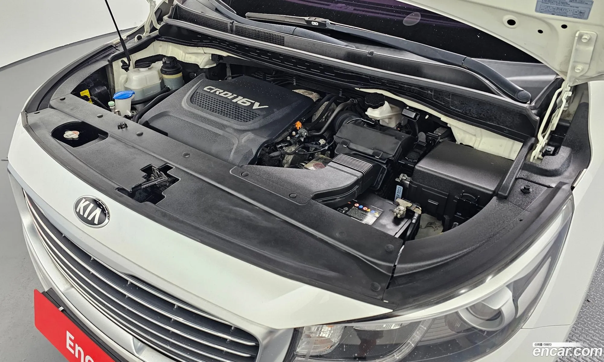 Kia Carnival 2017 KNAMC81ABJS386892 — 8