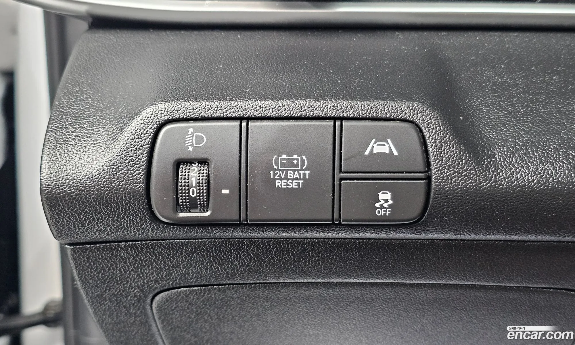 Hyundai Elantra Hybrid 2022 — 24