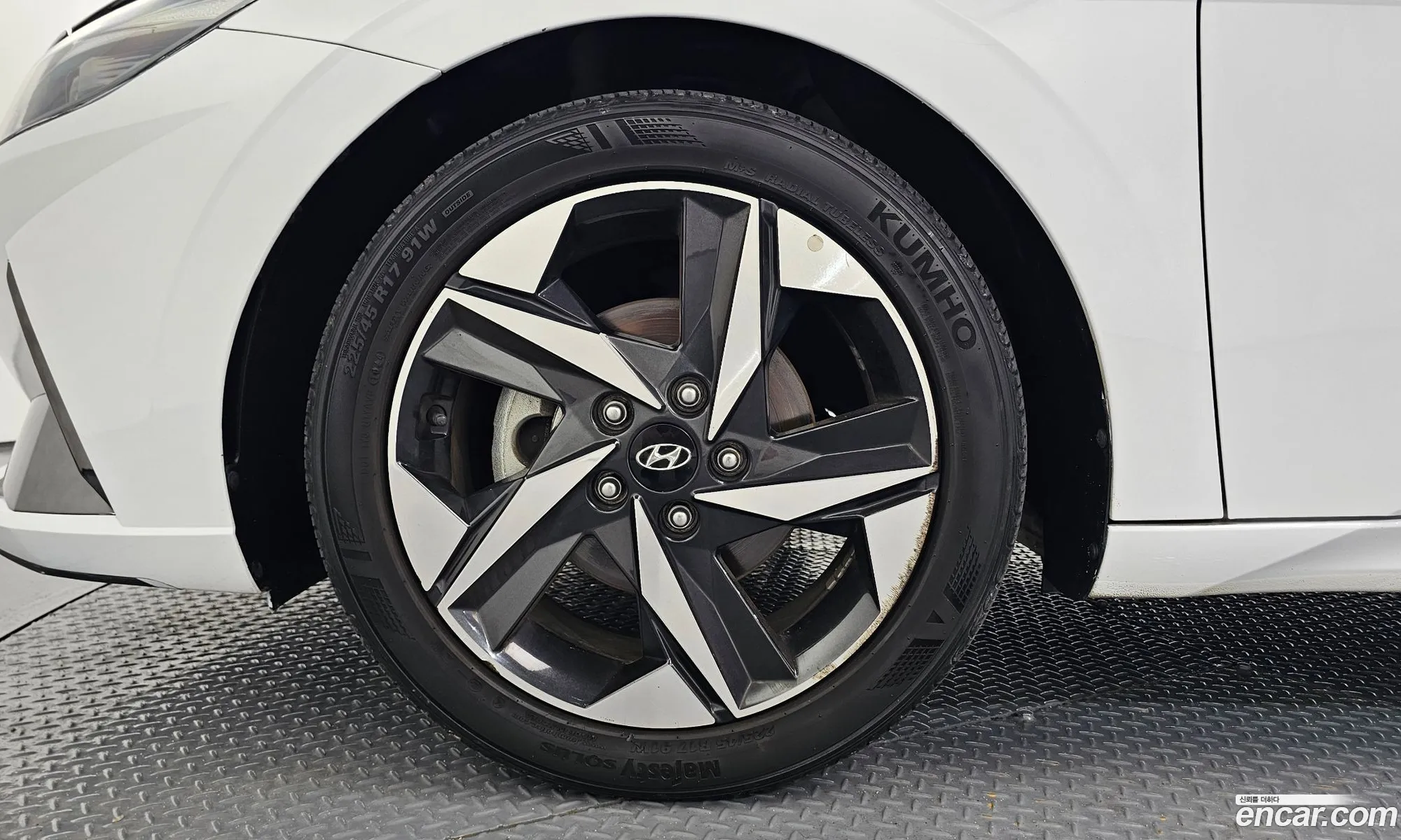 Hyundai Elantra Hybrid 2022 — 11