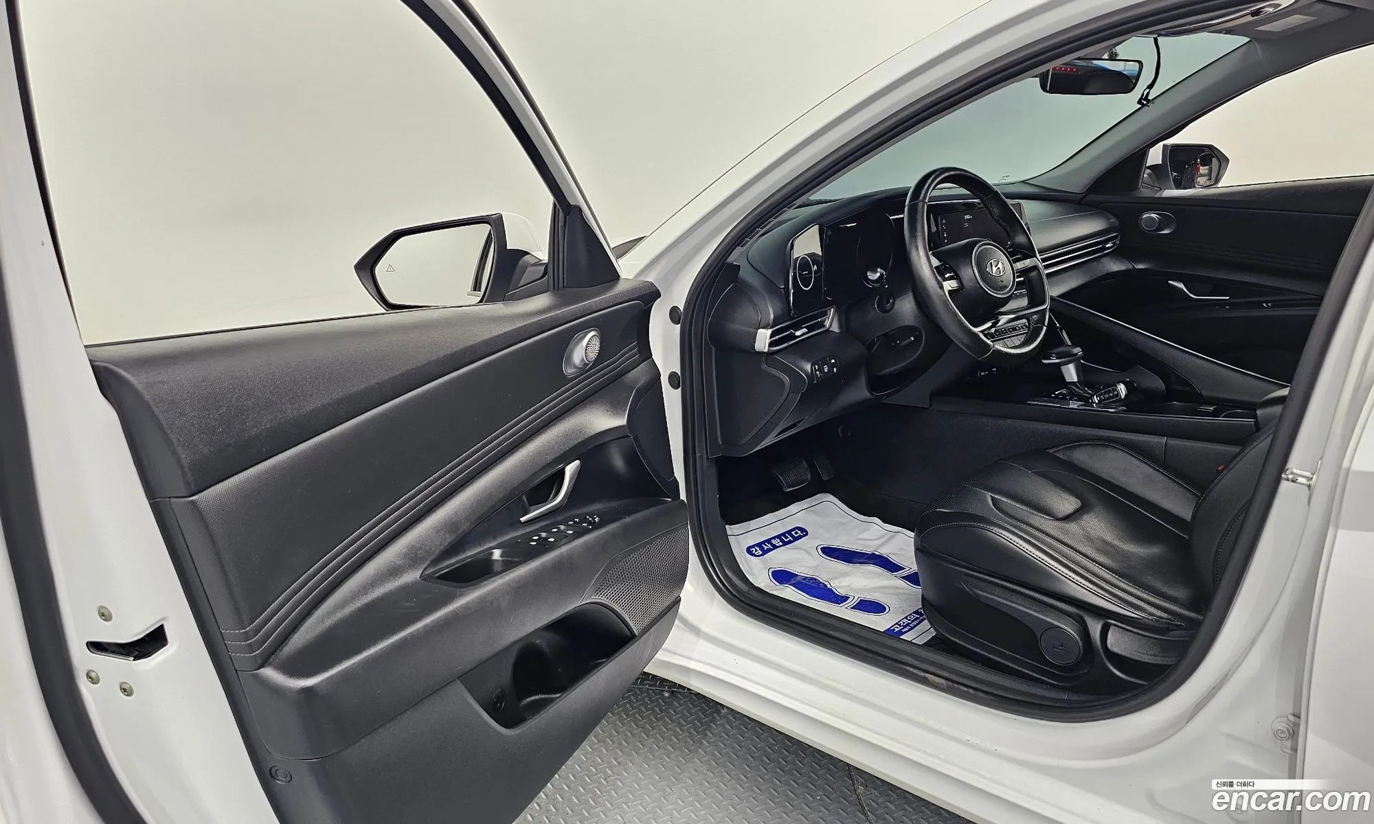 Hyundai Elantra Hybrid 2022 — 3