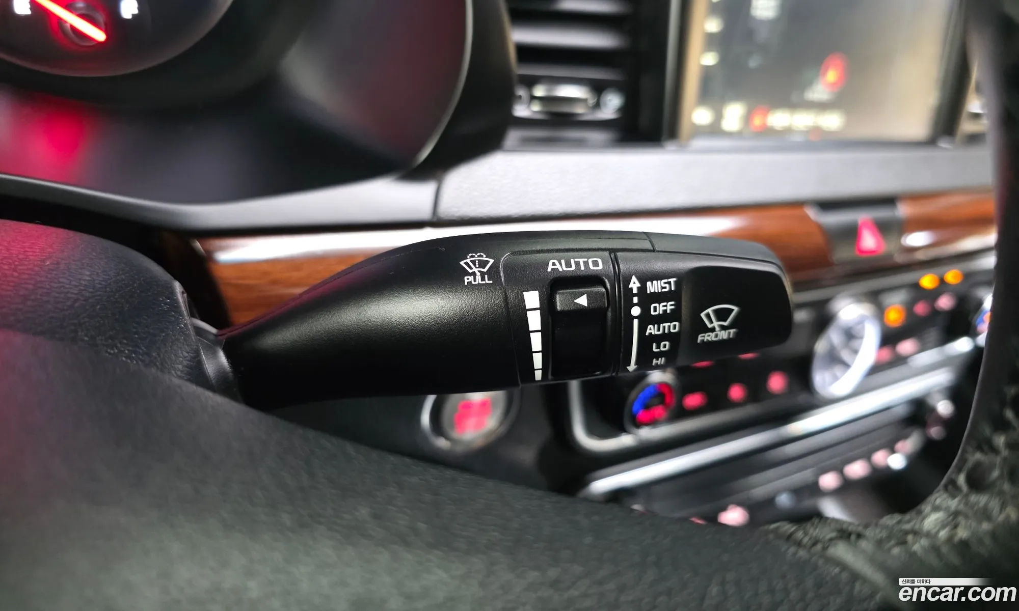 Kia K7 2016 KNALB415BGA050992 — 9