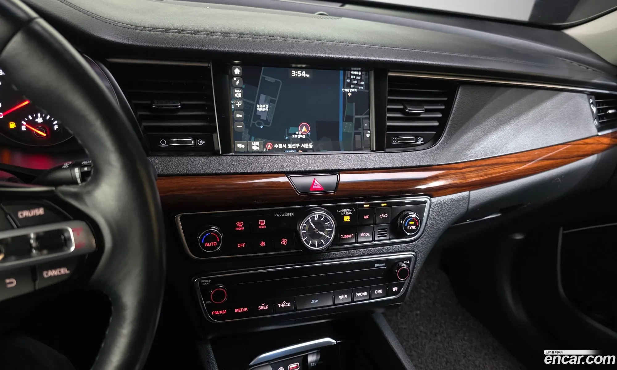 Kia K7 2016 KNALB415BGA050992 — 3