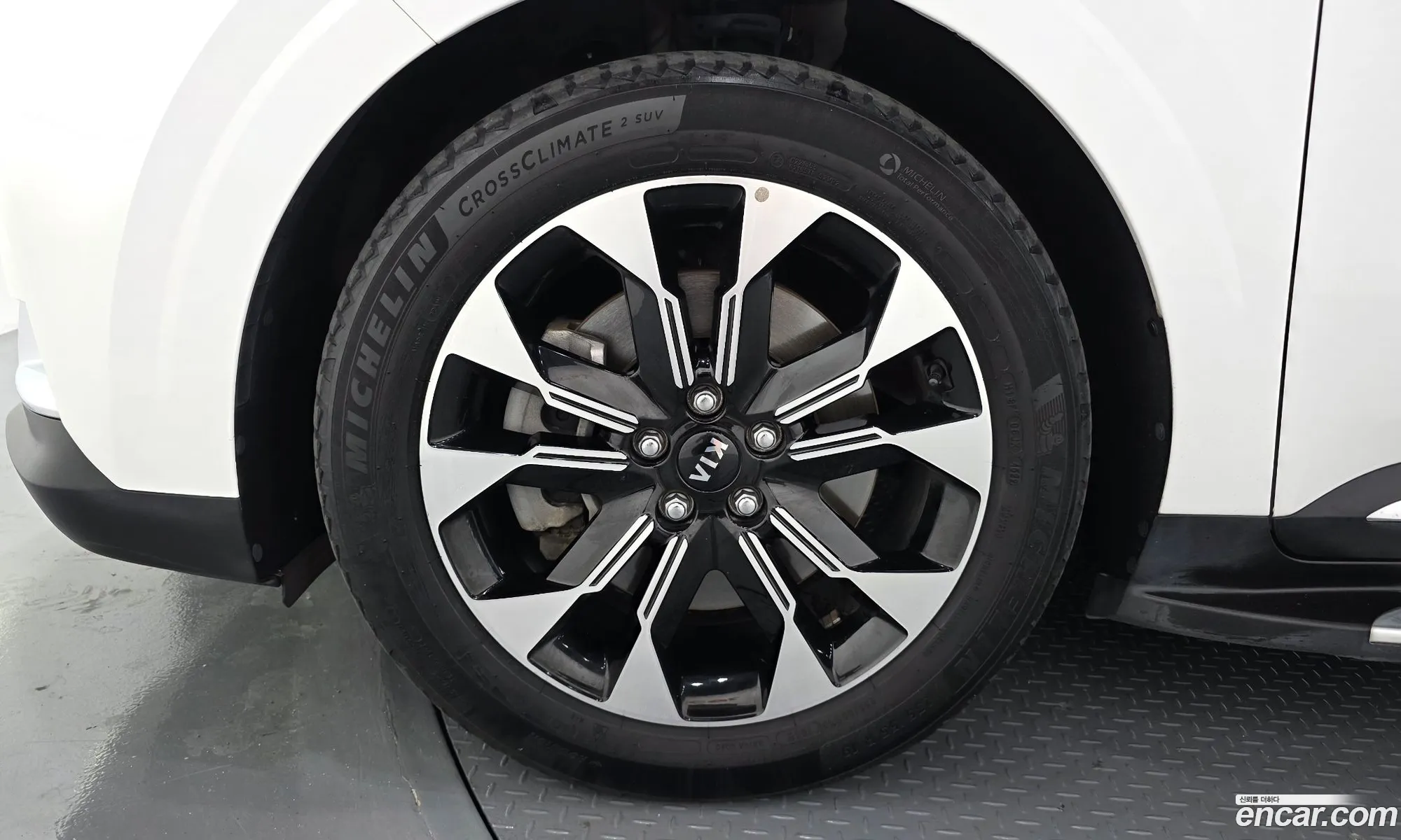 Kia Carnival 2020 KNANE81BBMS036440 — 3
