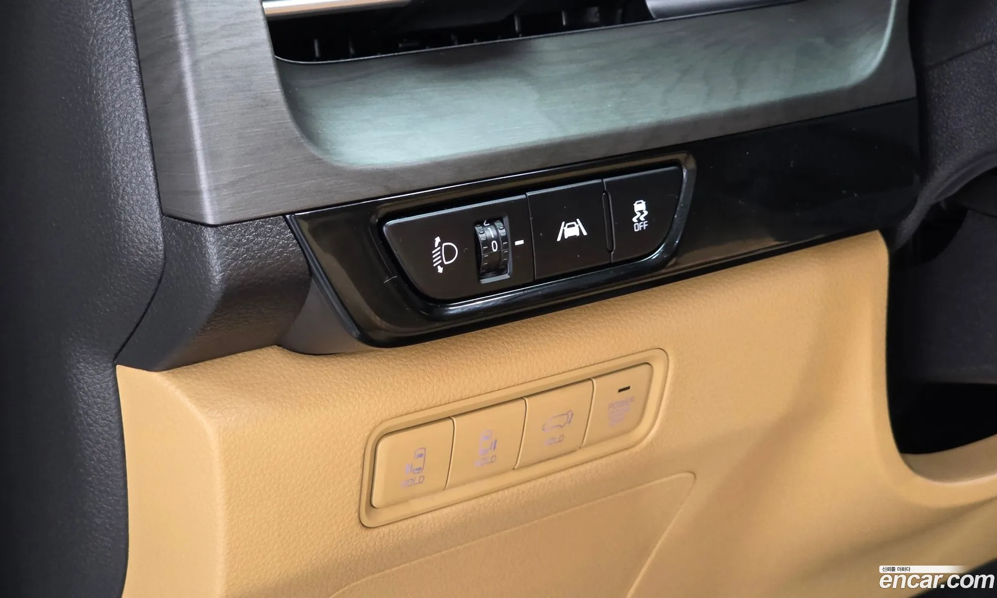 Kia Carnival 2020 KNANE81BBMS036440 — 17