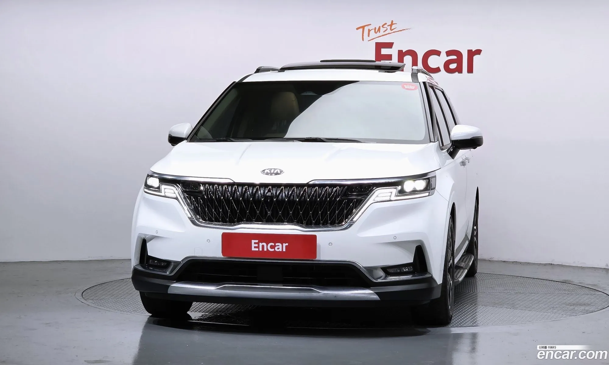Kia Carnival 2020 KNANE81BBMS036440 — 2