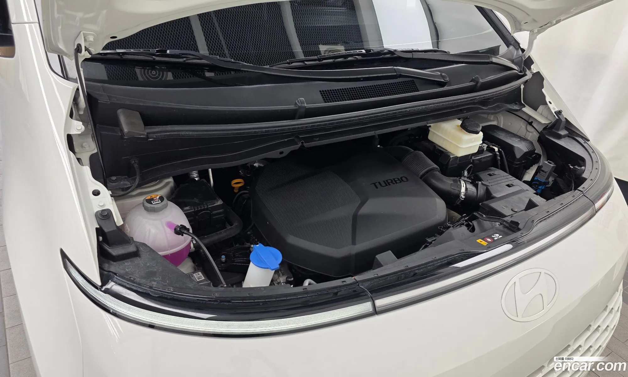 Hyundai Staria 2025 — 5