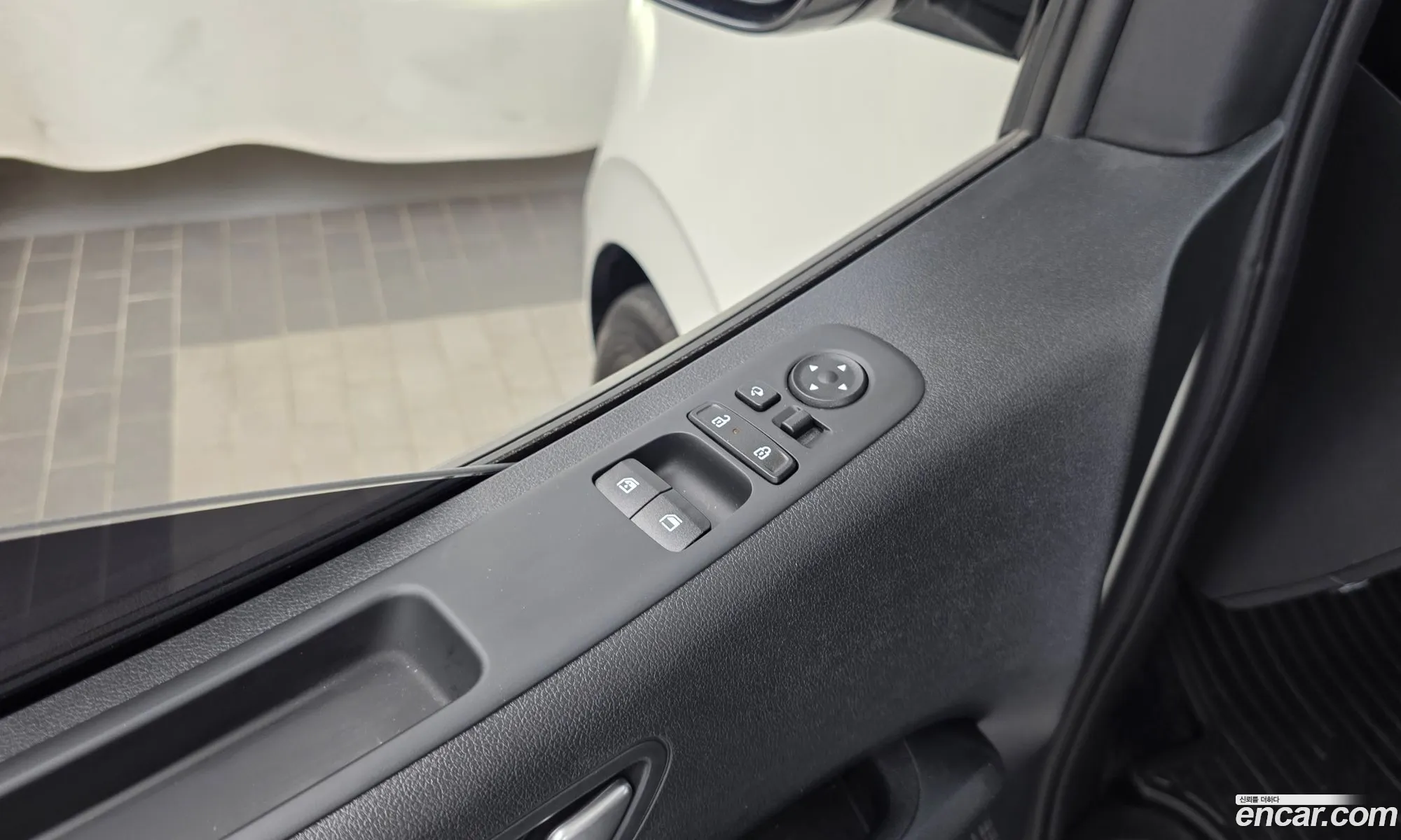 Hyundai Staria 2025 — 12