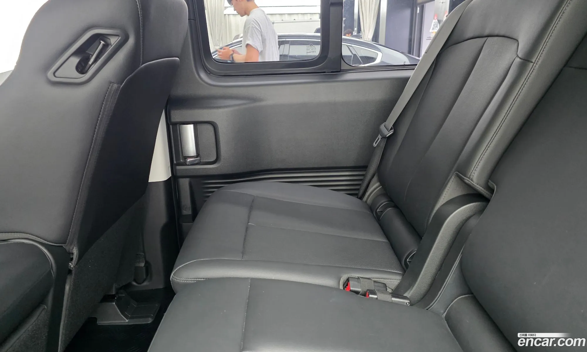 Hyundai Staria 2025 — 26