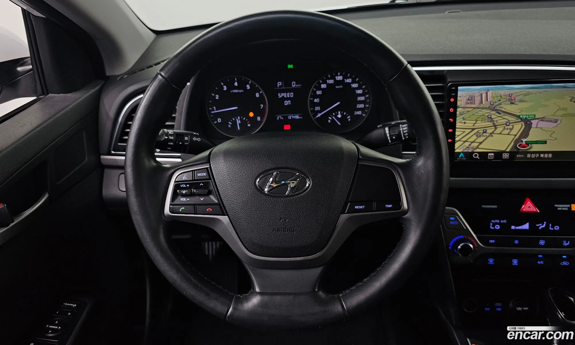 Hyundai Elantra AD 2016 — 22
