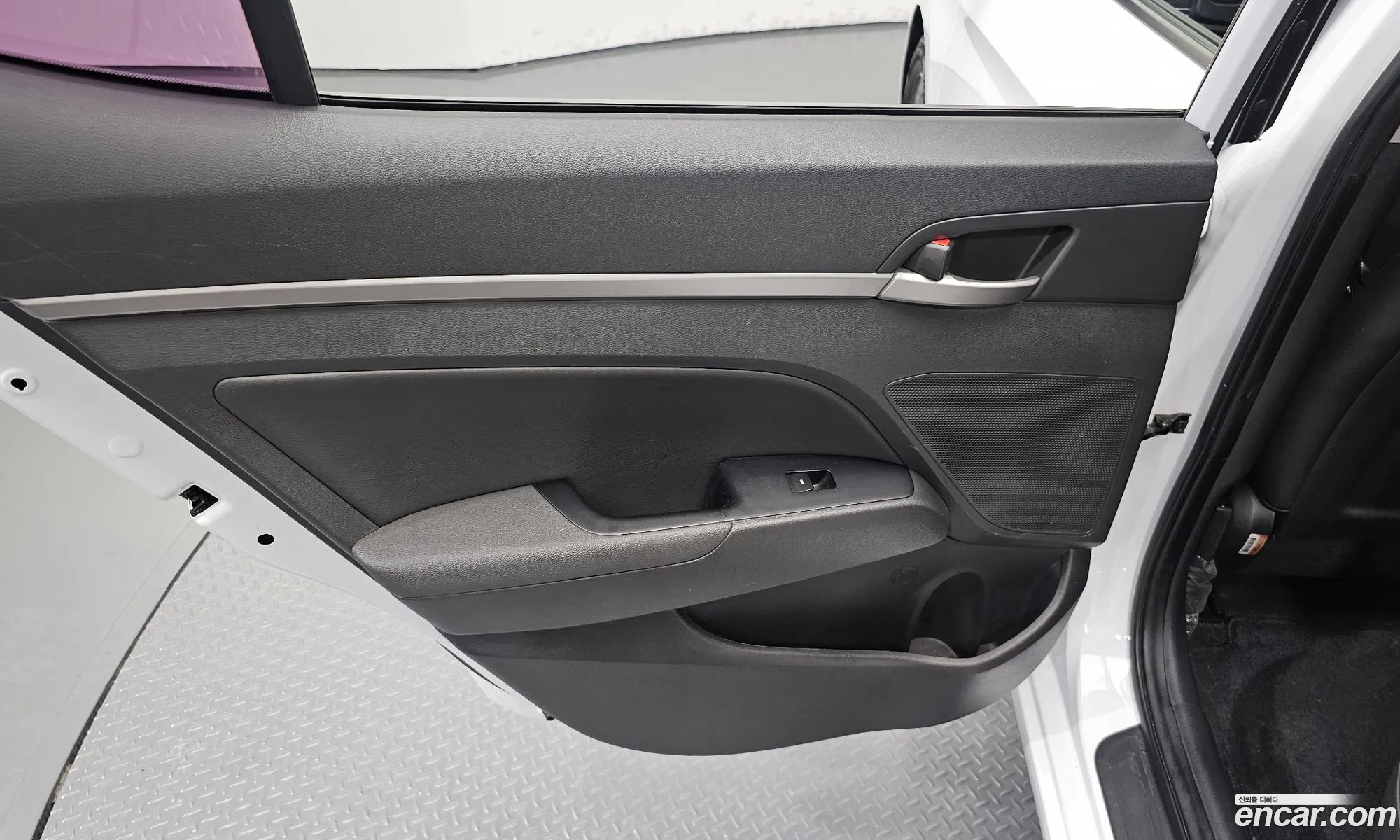 Hyundai Elantra AD 2016 — 16